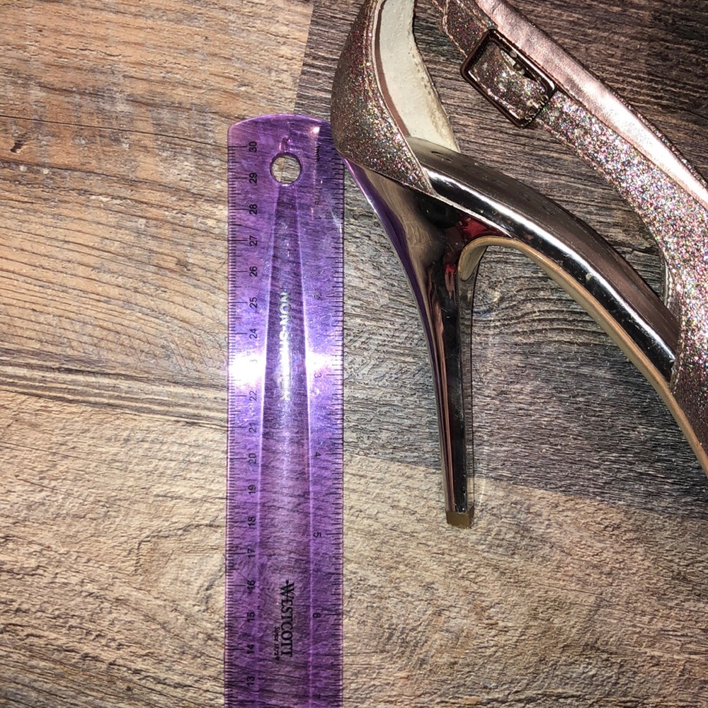 ✨GUESS Sparkly Heels✨ - Picture 2 of 8